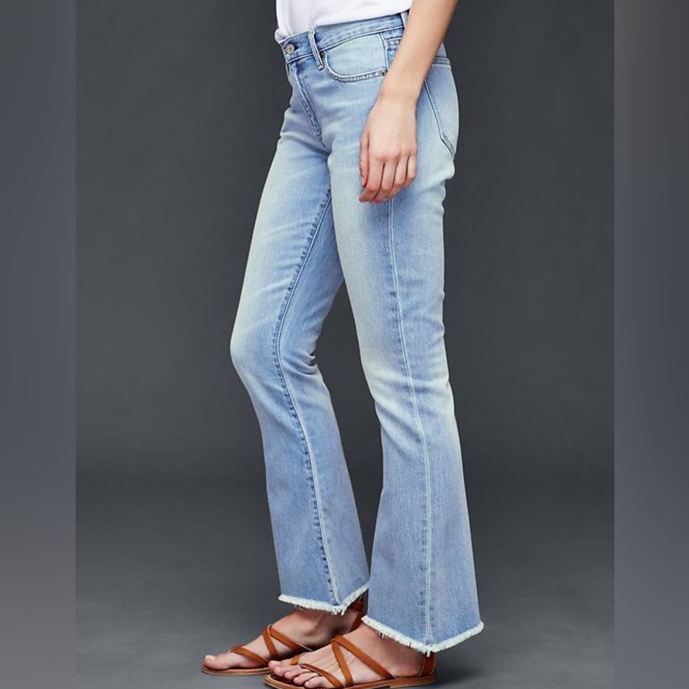 GAP 1969 Women’s Authentic Flare Light Wash Blue Denim Jeans Sz 31 R
